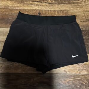 Nike Black Athletic Shorts Moisture-Wicking Design